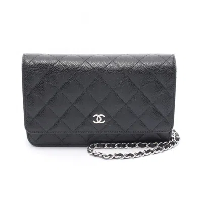 Pre-owned Chanel Matelasse Leather Shoulder Bag () In Black