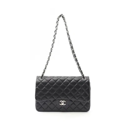 Pre-owned Chanel Matelasse Leather Shoulder Bag () In Black