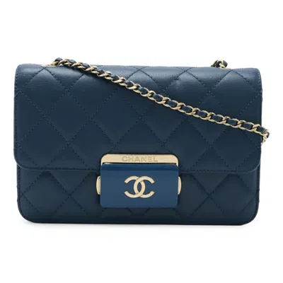 Pre-owned Chanel Matelasse Leather Shoulder Bag () In Blue