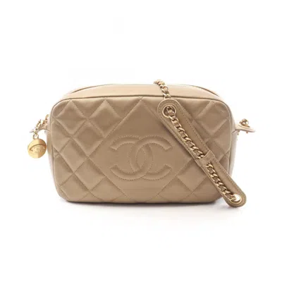 Pre-owned Chanel Matelasse Leather Shoulder Bag () In Gold