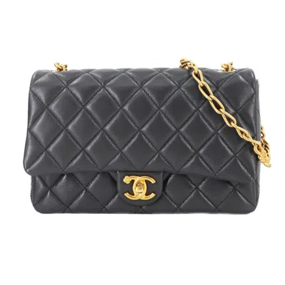 Pre-owned Chanel Matelasse Leather Shoulder Bag () In Gray