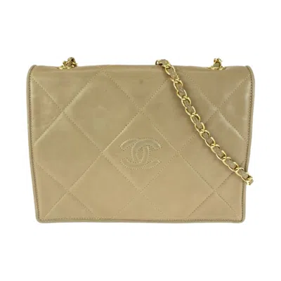 Pre-owned Chanel Matelasse Leather Shoulder Bag () In Sand