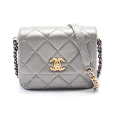 Pre-owned Chanel Matelasse Leather Shoulder Bag () In Silver