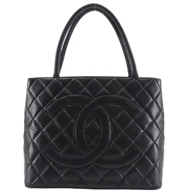 Pre-owned Chanel Matelasse Leather Tote Bag () In Black