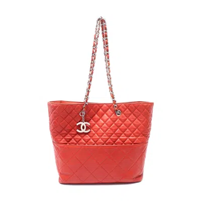 Pre-owned Chanel Matelasse Leather Tote Bag In Red