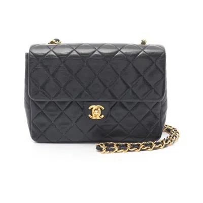 Pre-owned Chanel Matelasse Navy Leather Shoulder Bag () In Blue