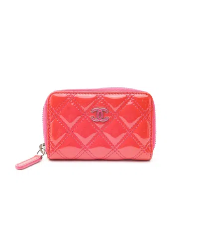 Pre-owned Chanel Matelasse Patent Leather Coin Purse In Pink