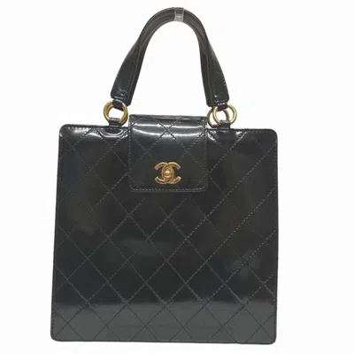 Pre-owned Chanel Matelasse Patent Leather Handbag () In Black