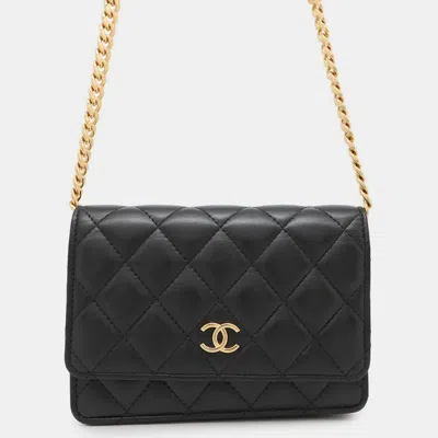 Pre-owned Chanel Matelasse Pearl Chain Mini Black Lambskin Chain Wallet