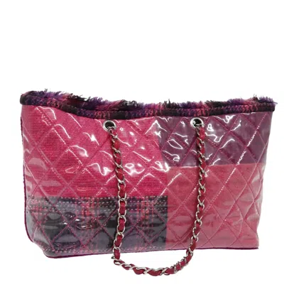 Pre-owned Chanel Matelassé Pink Vinyl Tote Bag ()