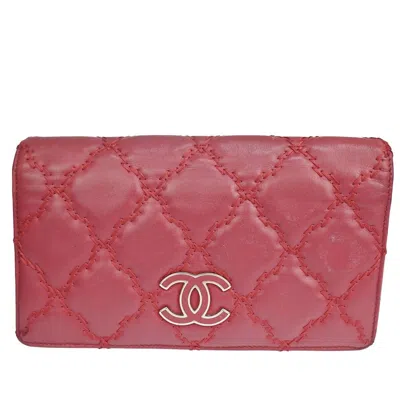 Pre-owned Chanel Matelassé Red Leather Wallet  ()