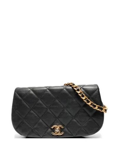 Pre-owned Chanel Matelassé Shoulder Bag In Black