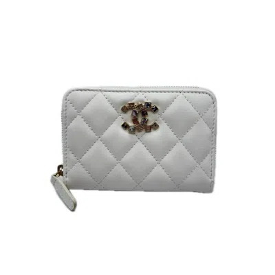 Pre-owned Chanel Matelasse White Leather Coin Purse/coin Case ()