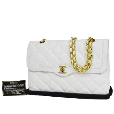 Pre-owned Chanel Matelassé White Leather Shoulder Bag ()