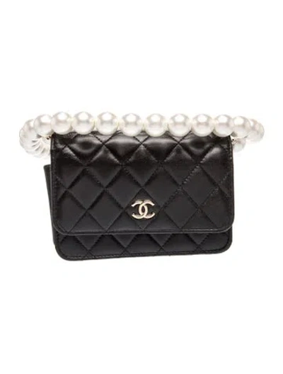 Pre-owned Chanel Maxi Pearls Mini Wallet On Chain In Black