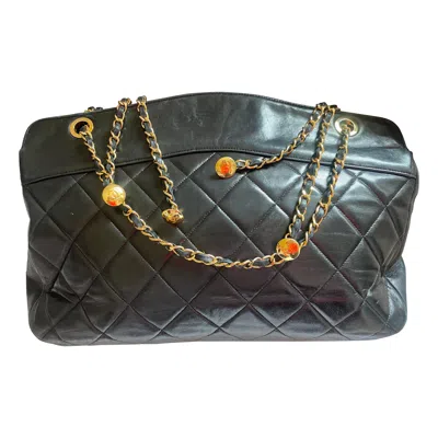 Pre-owned Chanel Maxi Vintage Bag In Black