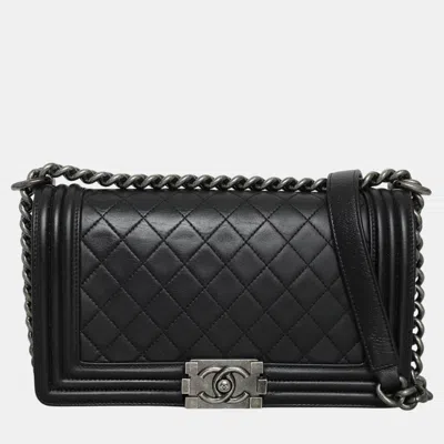 Pre-owned Chanel Medium Boy Bag In Black