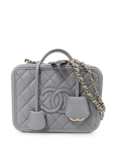 Pre-owned Chanel Medium Cc Filigree Vanity Case Shoulder Bag In Grey