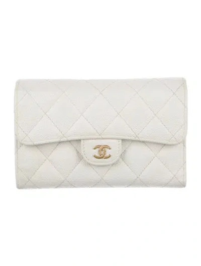 Pre-owned Chanel Medium Flap Interlocking Cc Logo Trifold Wallet In White