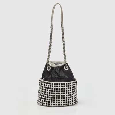 Pre-owned Chanel Mesh And Leather Bucket Bag In Black