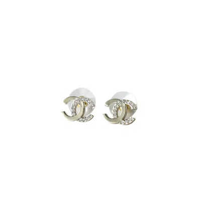 Pre-owned Chanel Metal And Crystal Strass Cc Stud Earrings Gold