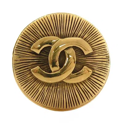 Pre-owned Chanel Metal Brooch () In Gold