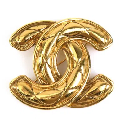 Pre-owned Chanel Metal Brooch () In Gold
