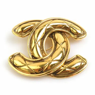 Pre-owned Chanel Metal Brooch () In Gold