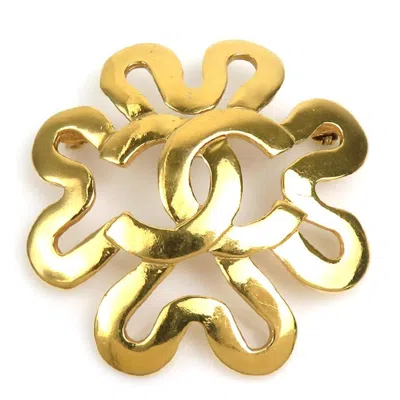 Pre-owned Chanel Metal Brooch () In Gold