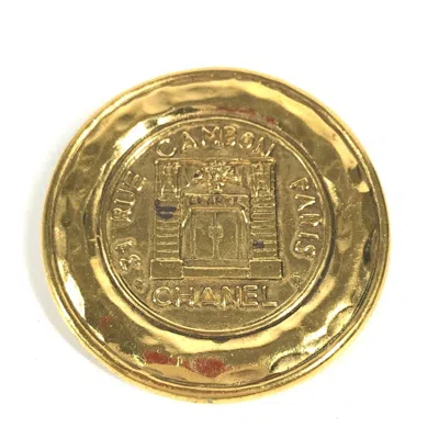 Pre-owned Chanel Metal Brooch () In Gold