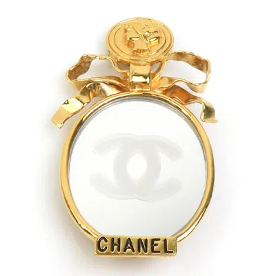 Pre-owned Chanel Metal Brooch () In Gold