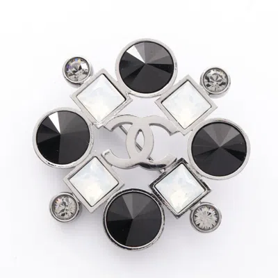Pre-owned Chanel Metal Brooch () In Multi