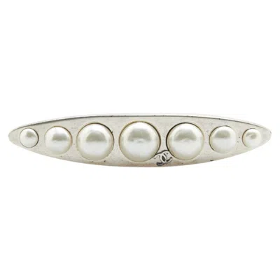Pre-owned Chanel Metal Brooch () In Silver