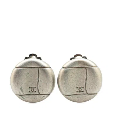 Pre-owned Chanel Metal Coco Mark Vintage Earrings 98p In Silver