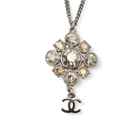 Pre-owned Chanel Metal Necklace () In Silver