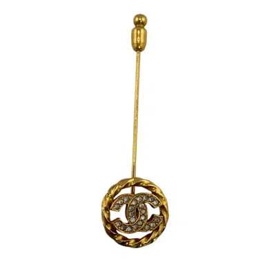 Pre-owned Chanel Metal Pin Brooch () In Gold