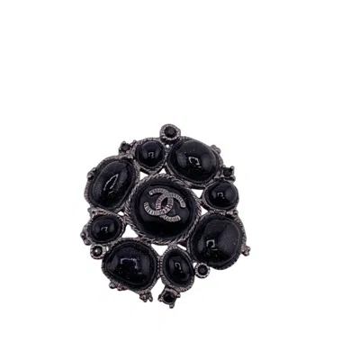 Pre-owned Chanel Metal Resin Brooch () In Black