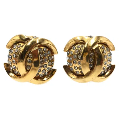 Pre-owned Chanel Metal/rhinestone Coco Mark Earrings 23 In Gold