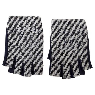 Pre-owned Chanel Midnight Blue Cc Tweed & Leather Fingerless Gloves 7.5