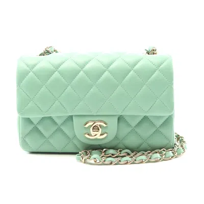Pre-owned Chanel Mini Matelasse 20 Shoulder Bag Green