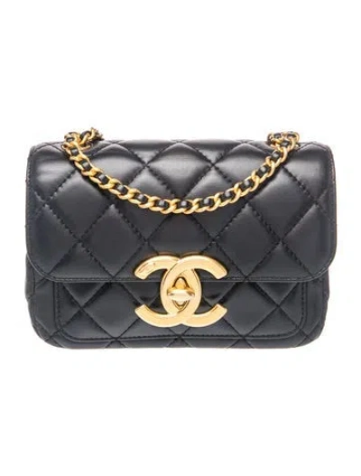 Pre-owned Chanel Mini Maxi Cc Flap Bag In Black