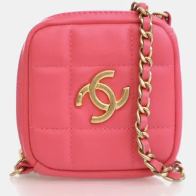 Pre-owned Chanel Mini Pink Lambskin Diamond Cc Clutch With Chain