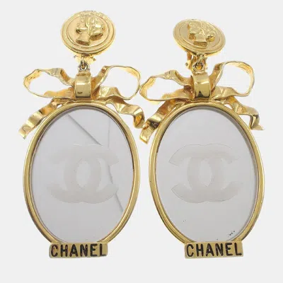 Pre-owned Chanel Mirror Earrings Clip-on Gold