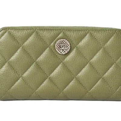 Pre-owned Chanel Moss Green Caviar Leather Long Wallet (bi-fold) ()