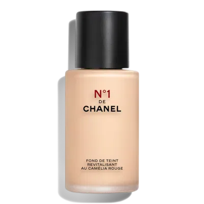 Chanel N°1 De  Revitalizing Foundation - Br22 In Brown