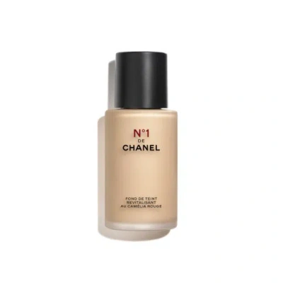 Chanel N°1 De  Revitalizing Foundation Illuminates - Moisturizes - Protects In White