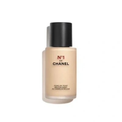 Chanel N°1 De  Revitalizing Foundation Illuminates - Moisturizes - Protects In White