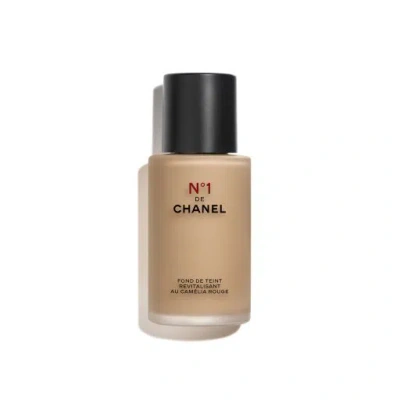 Chanel N°1 De  Revitalizing Foundation Illuminates - Moisturizes - Protects In White