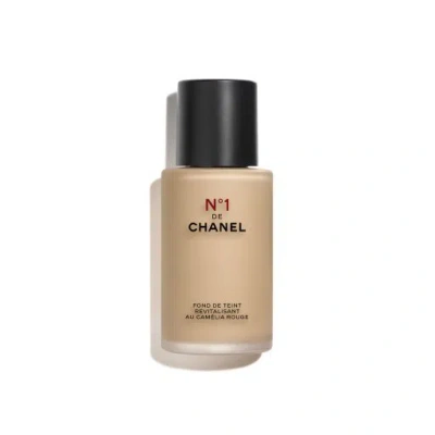 Chanel N°1 De  Revitalizing Foundation Illuminates - Moisturizes - Protects In White