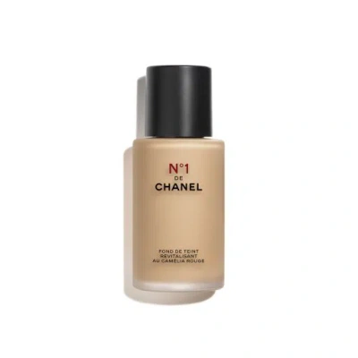 Chanel N°1 De  Revitalizing Foundation Illuminates - Moisturizes - Protects In White